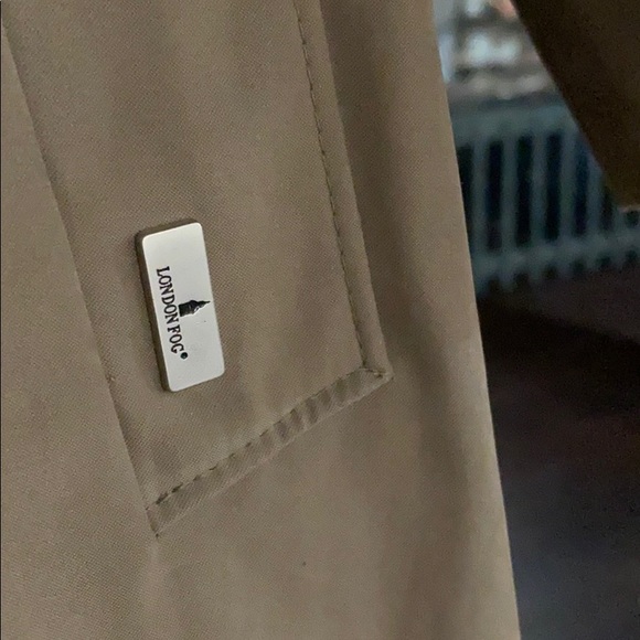 London Fog Vintage Trench Coat - Picture 3 of 6